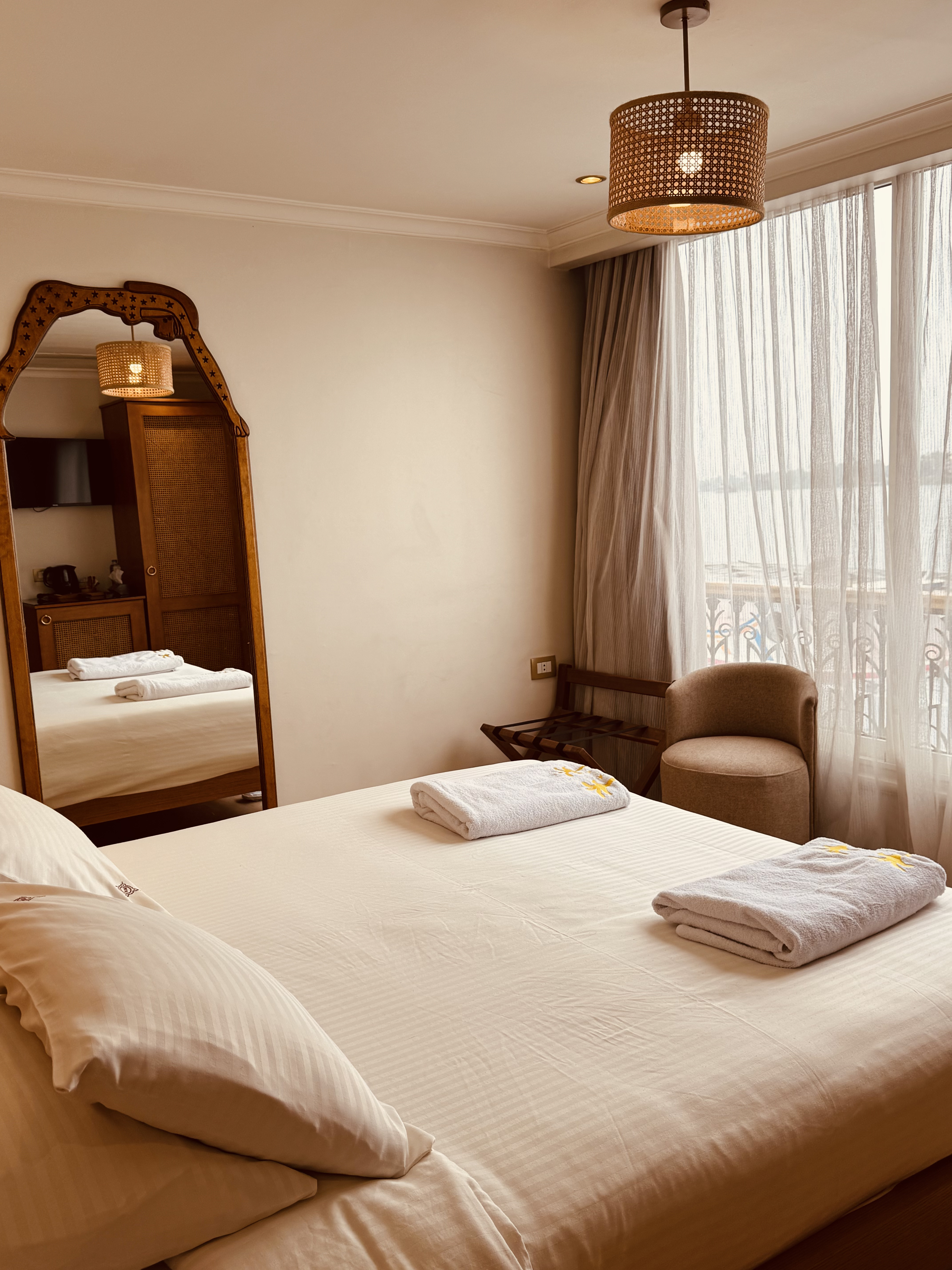 Nil Authentique en Dahabeya Nile Majestic 5 Voiles (ou similaire) 7 nuits - 8