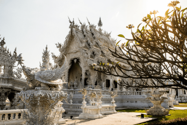 Thaïlande - Circuit des Temples Khmers aux Femmes Girafes