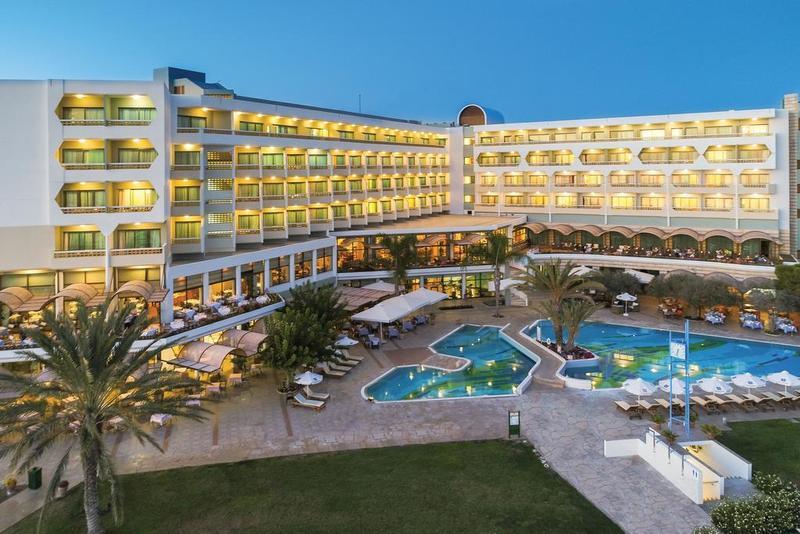 Athena Beach Hotel 4*