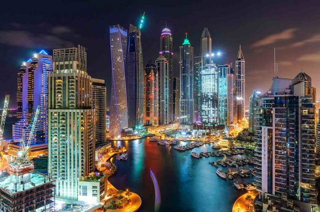 TANDEM AUX EMIRATS 4*