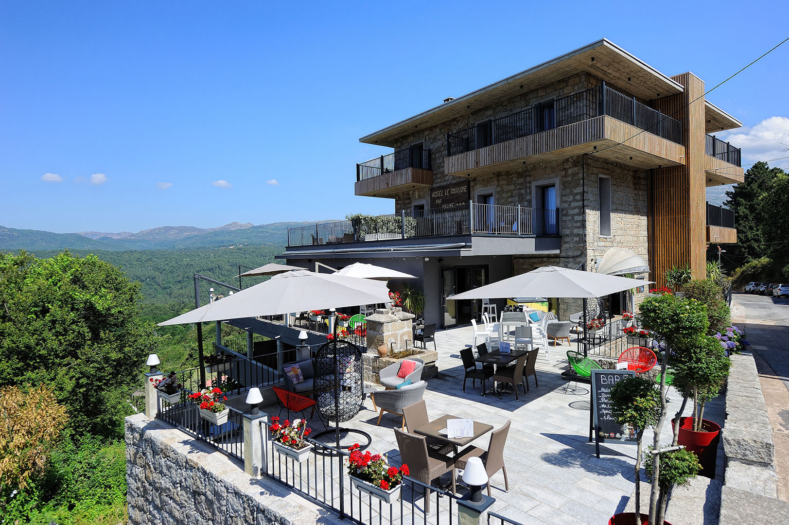 Hôtel Le Tourisme*** avec vols réguliers