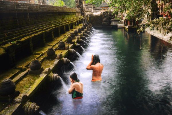 Hôtel Bali à Denpasar, circuit nature traditions et bord de mer de munduk a canggu en privatif