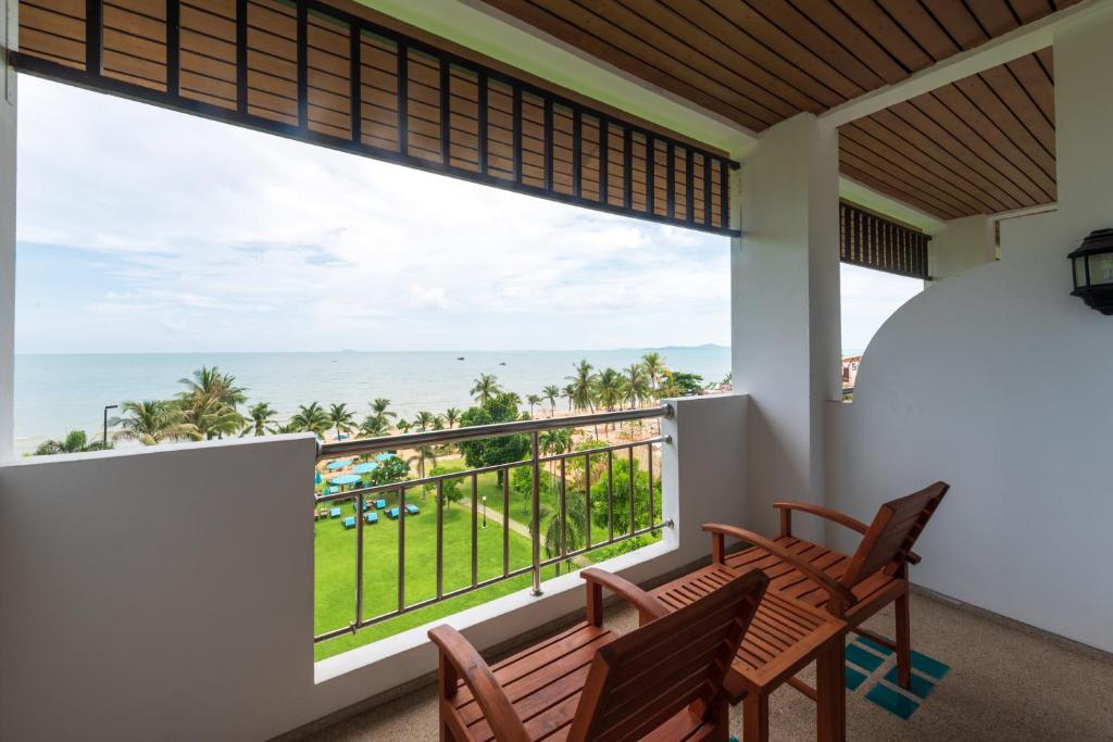 Hôtel Pinnacle Grand Jomtien Resort and Beach Club 4* - image 22