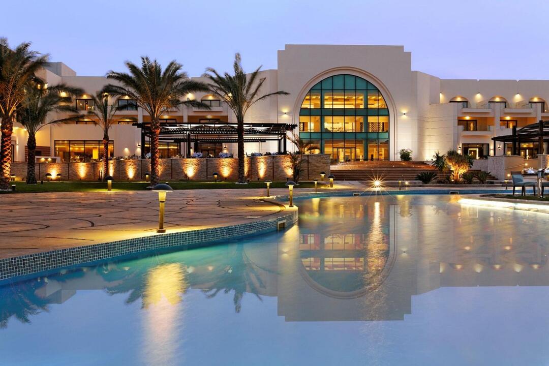 Movenpick Waterpark Resort & Spa Soma Bay 5*