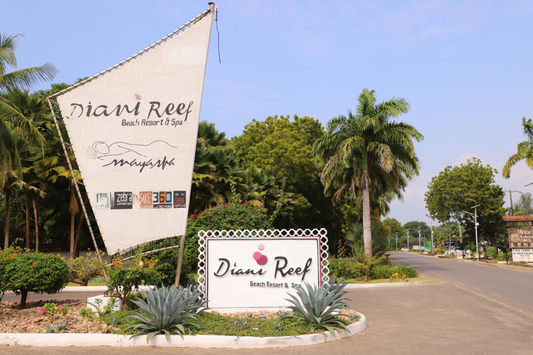 Kenya - Diani Reef Beach Resort 5* & Safari