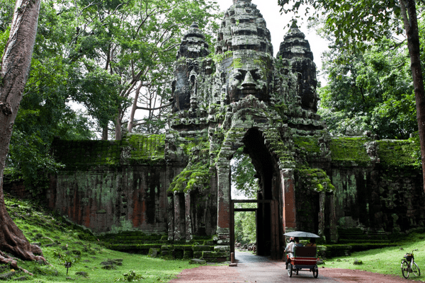 Circuit Du Laos Authentique aux Temples d'Angkor