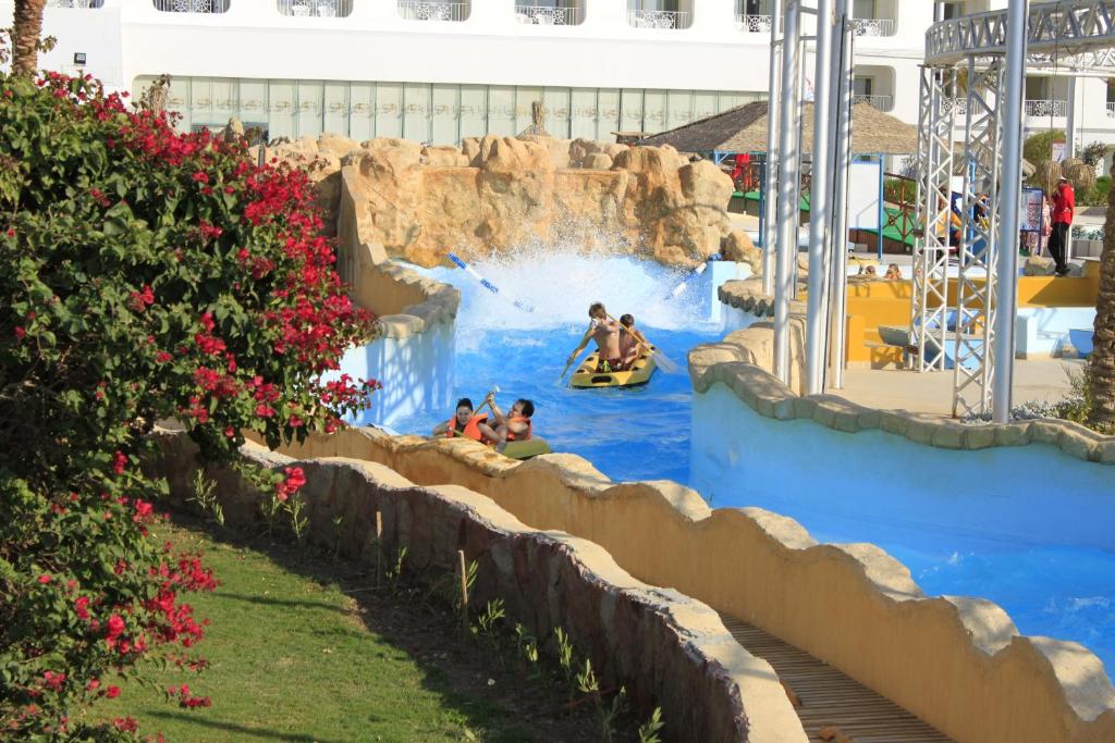 Titanic Aqua Park Resort 4* - 7
