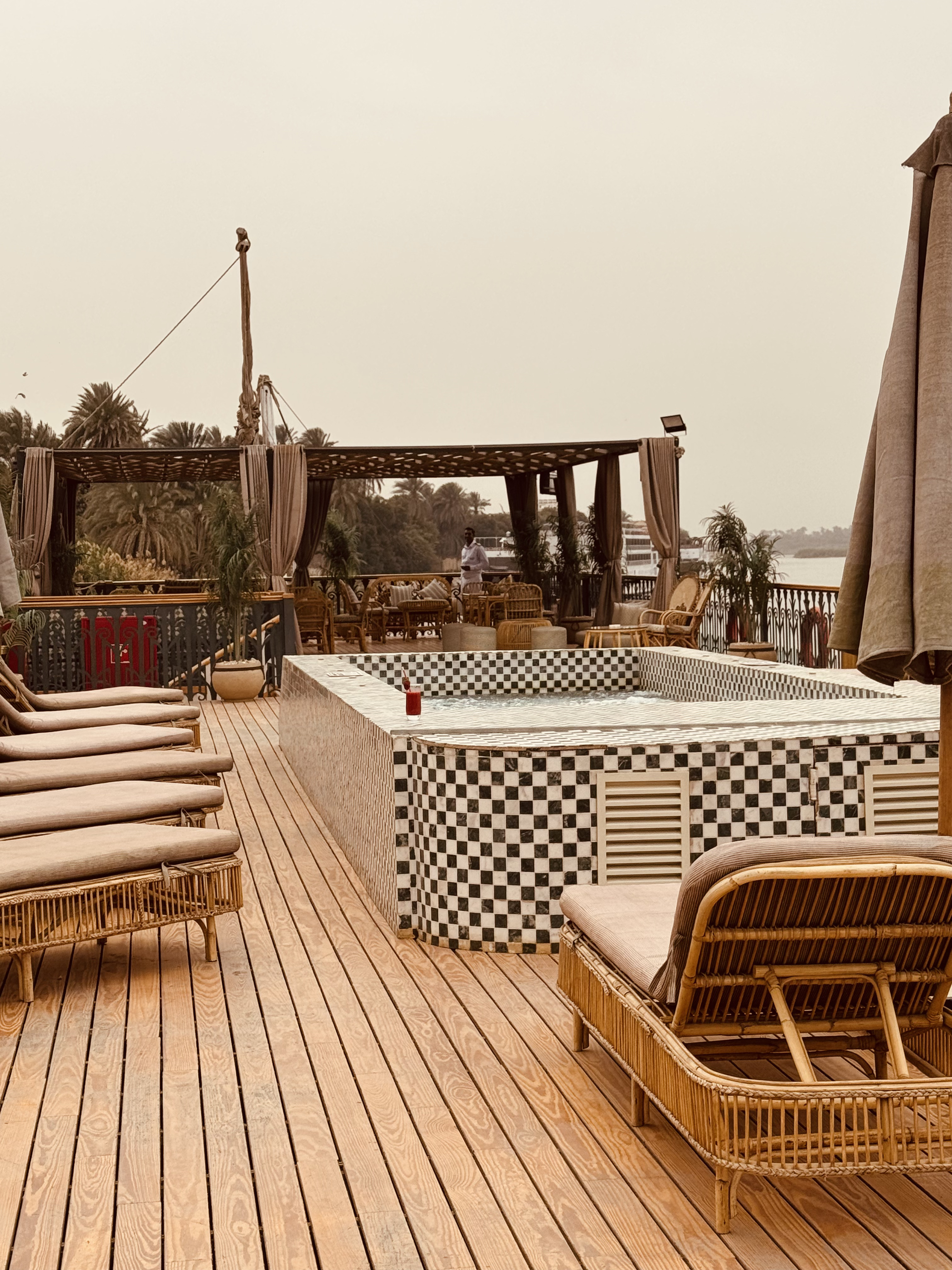 Nil Authentique en Dahabeya Nile Majestic 5 Voiles (ou similaire) 7 nuits - 9