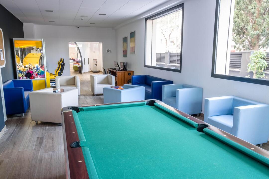 California Apartements - 20