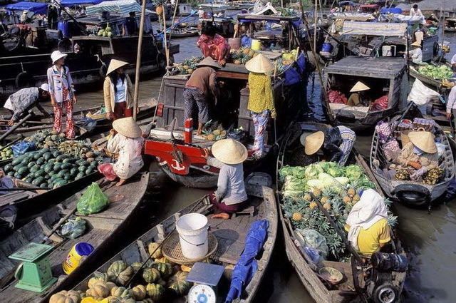CIRCUIT REVE INDOCHINOIS ET UN SAMPAN SUR LE MEKONG 3*