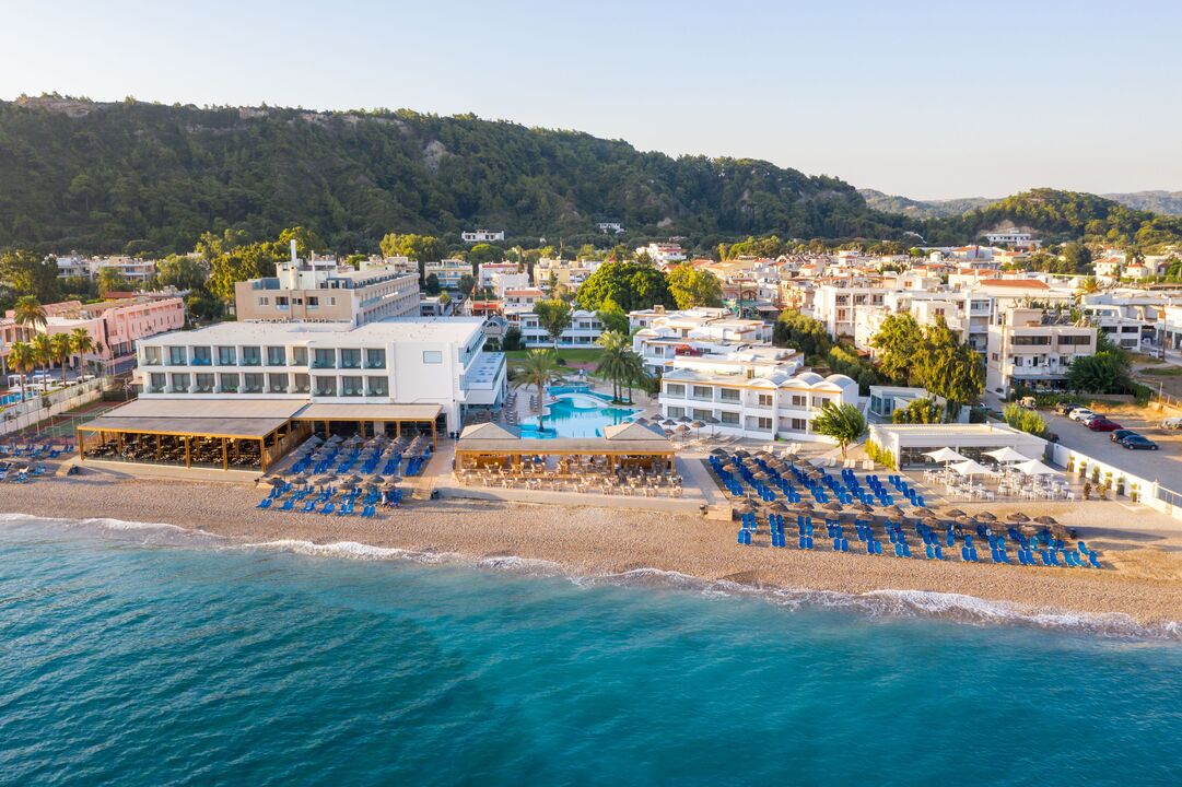 Avra Beach Resort 4*