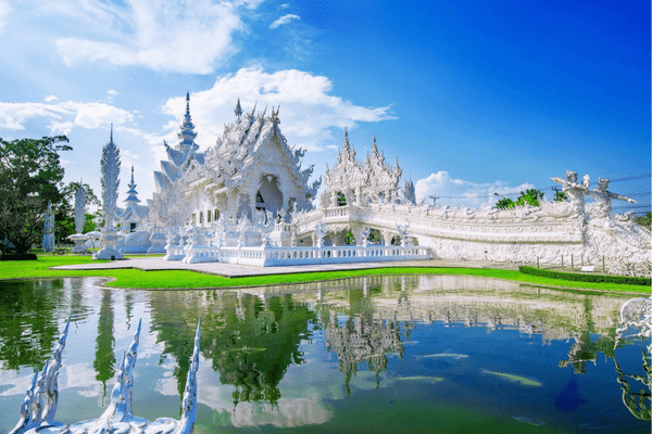 Circuit Thailande Circuit Thaïlande Découverte : de Bangkok aux Montagnes du Nord en Véhicule et Chauffeur Privé 3/4*