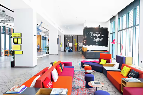 Hôtel Hampton by Hilton Al Seef 3* - 4