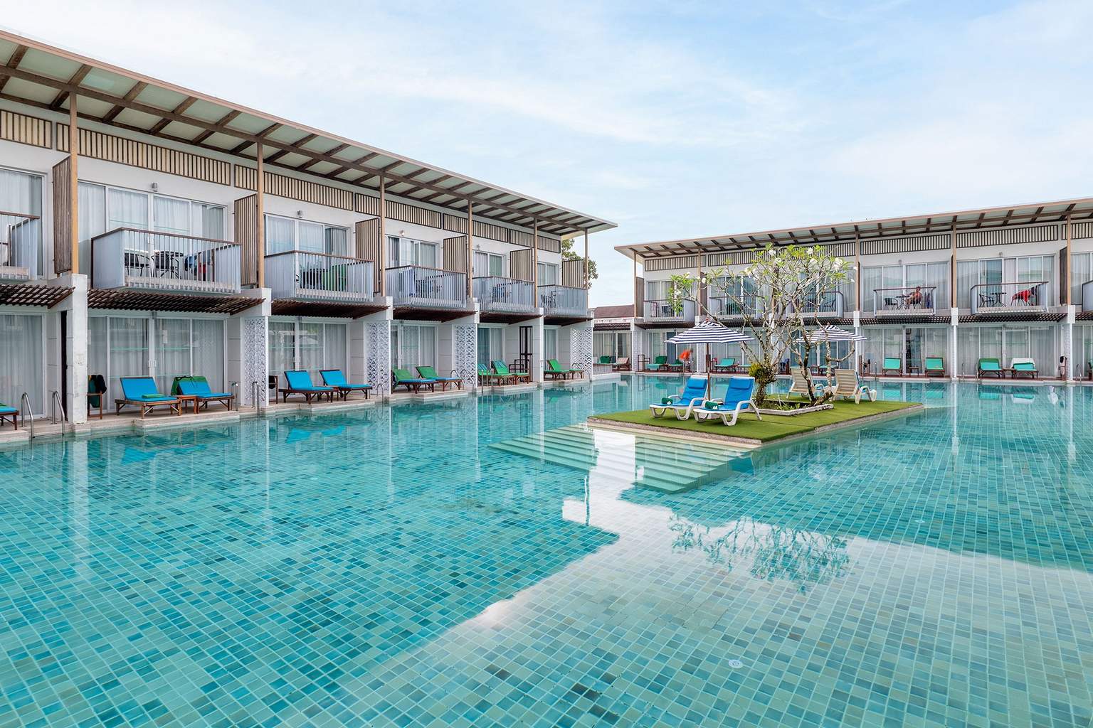 Hôtel The Briza Beach Resort 4* - image 1