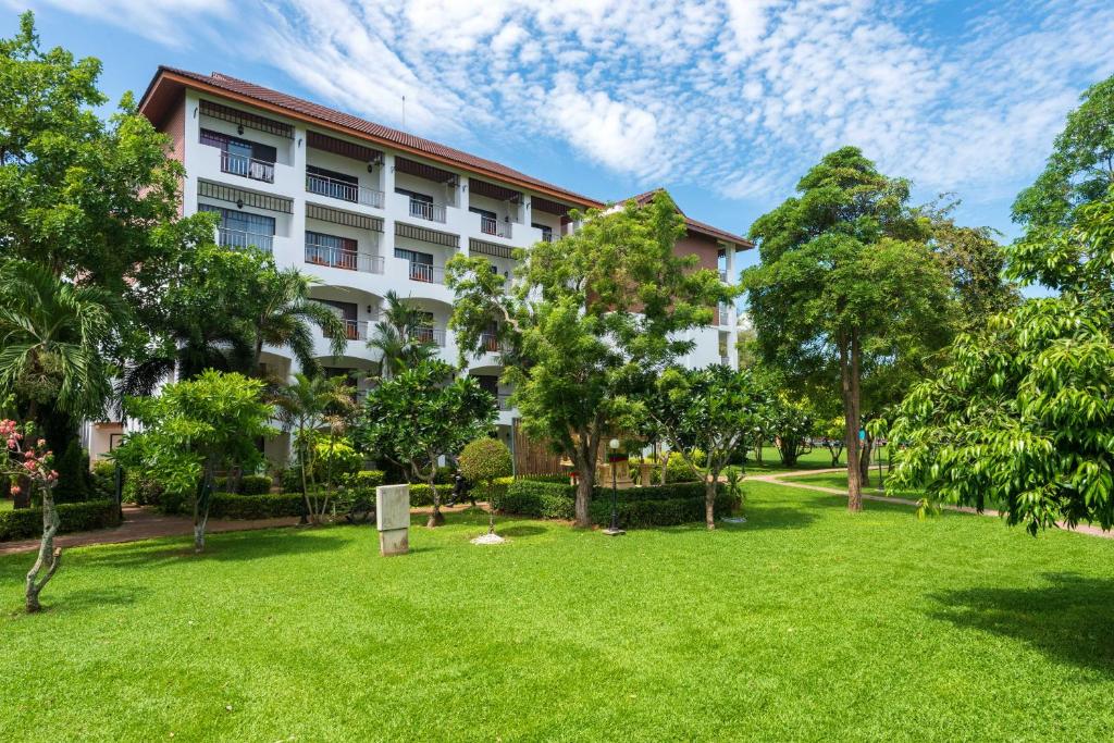 Hôtel Pinnacle Grand Jomtien Resort and Beach Club 4*