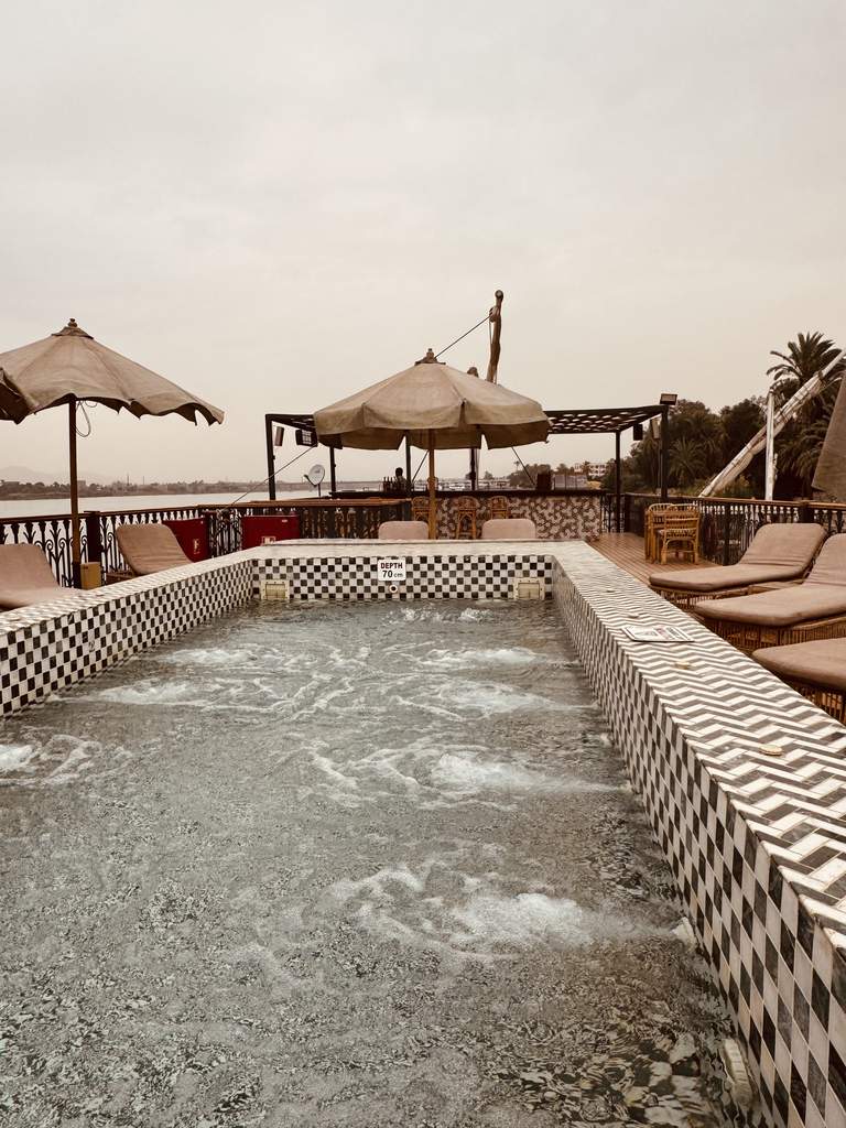 Nil Authentique en Dahabeya Nile Majestic 5 Voiles (ou similaire) 7 nuits - 7