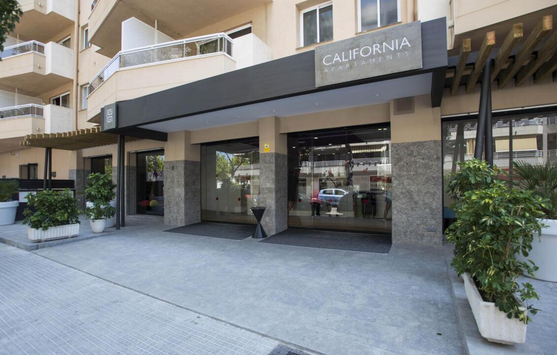 California Apartements - 1