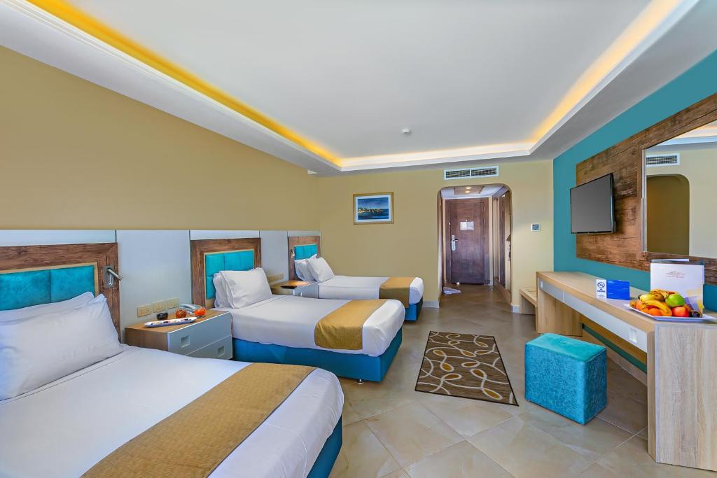 Titanic Aqua Park Resort 4* - 5